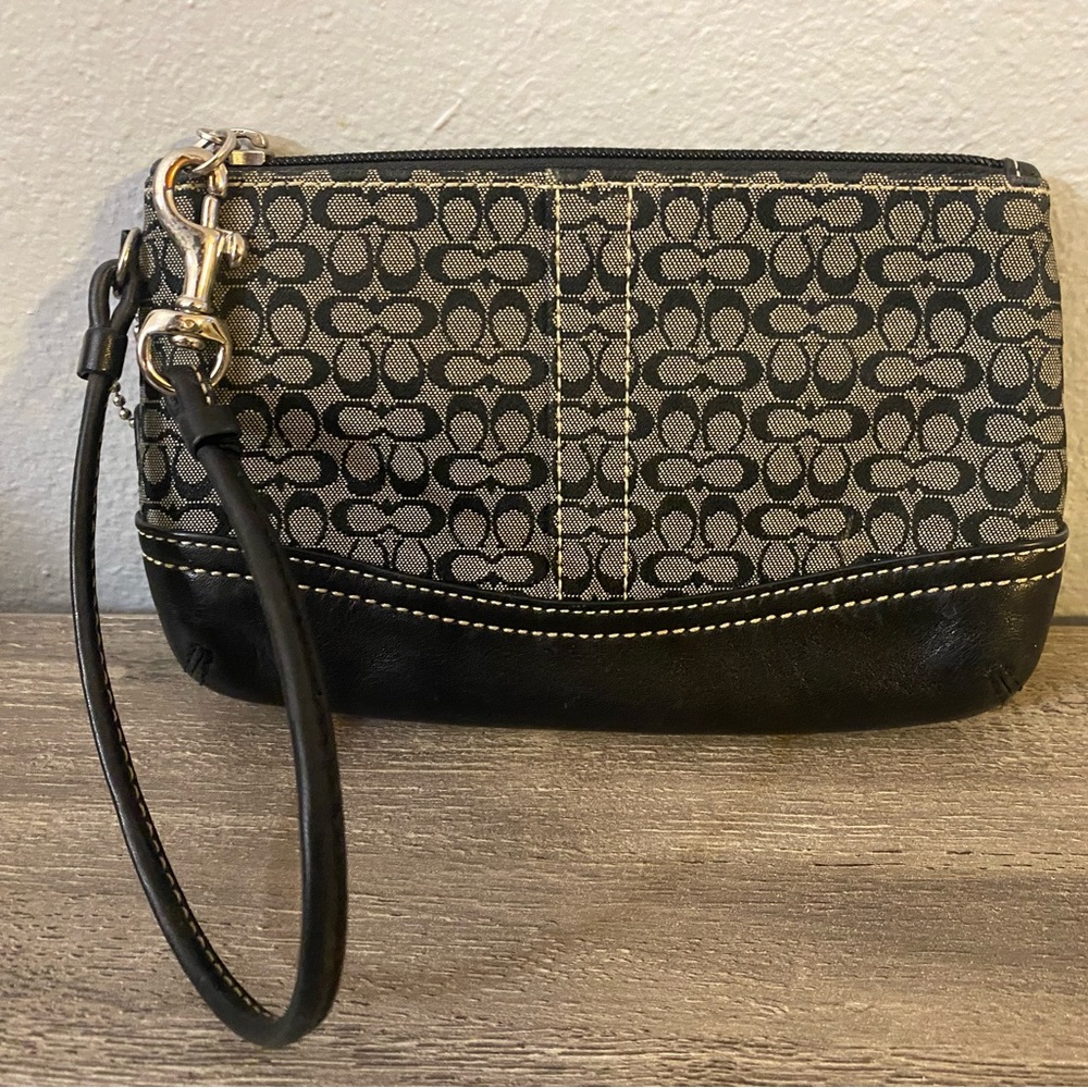 Authentic Coach Black Signature Wristlet